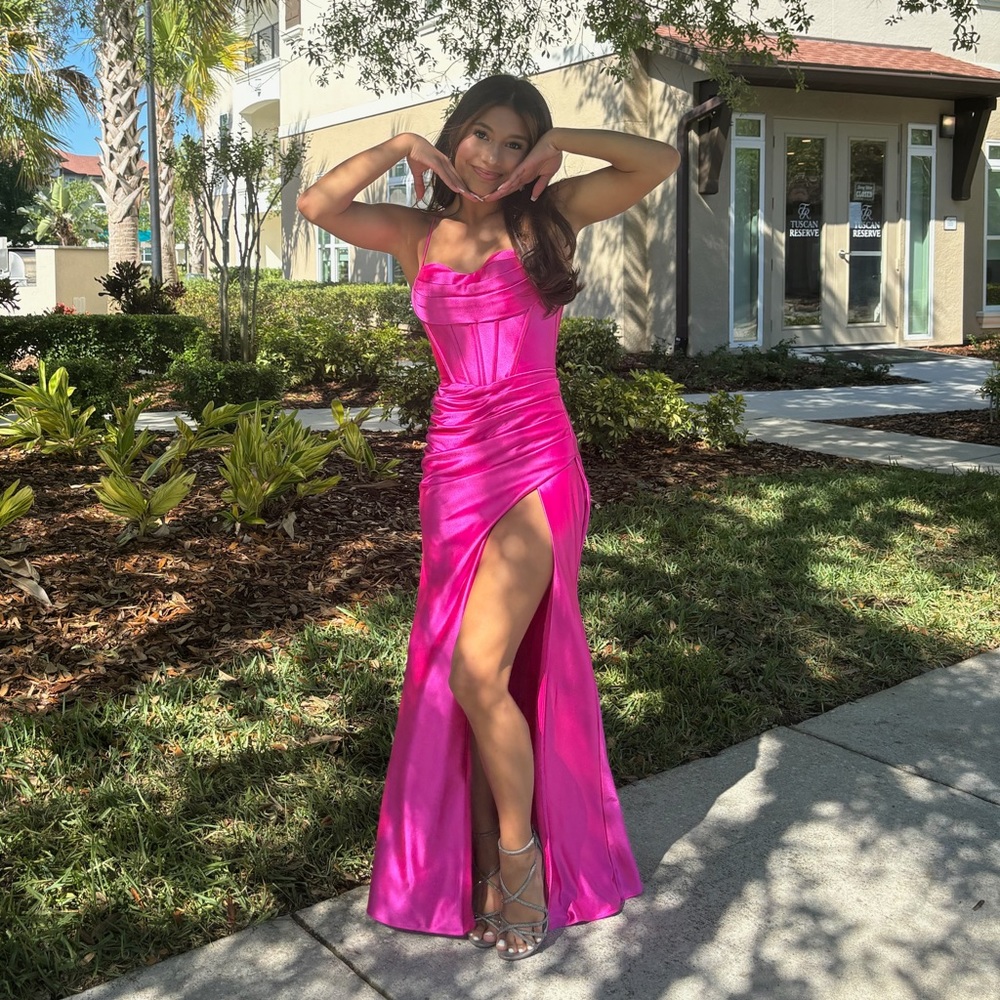 EUC NOX Anabel prom dress size 00